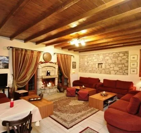Ξενοδοχείο Koustenis Village