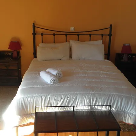 Koustenis Village Hotell