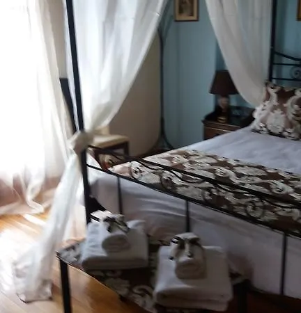 Koustenis Village Otel 3*