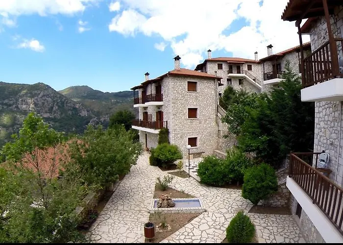 Koustenis Village Szálloda