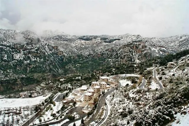 ホテル Koustenis Village